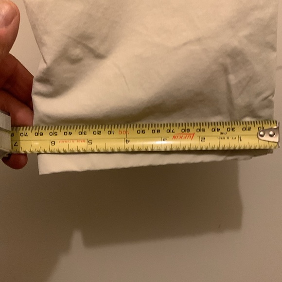 Vineyard Vines (30”x30”) - Picture 12 of 14